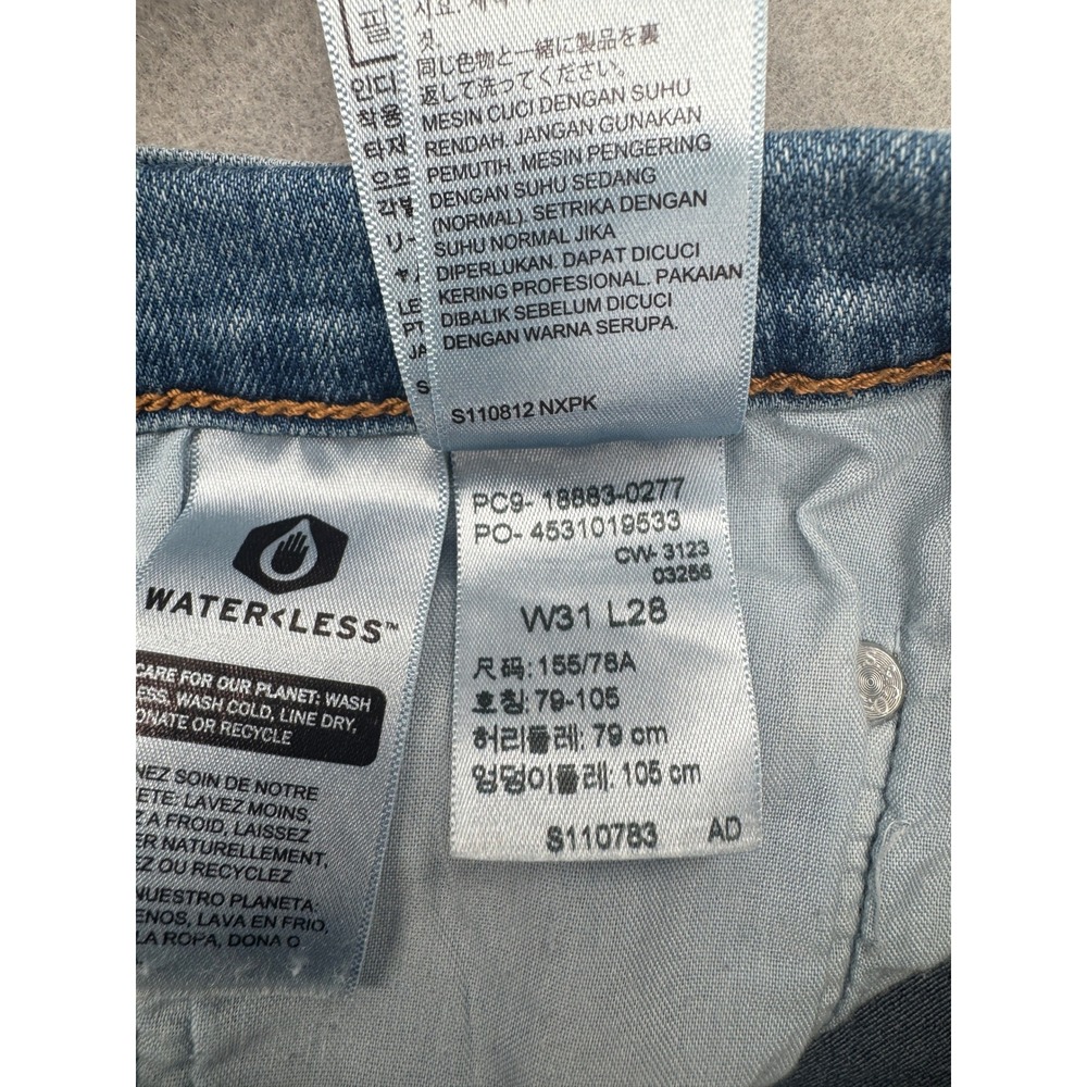Levis 724 High Rise Straight Jeans Womens 31 (31x27)β Medium Wash Blue Denim - Picture 4 of 13